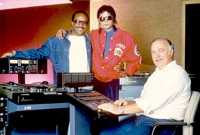 Uma viagem pelo ¨Westlake Recording Studio¨ 1987 - Michael, Quincy Jones e Bruce Swedien começam a gravar o álbum BAD no estúdio Westlake em Los Angeles.